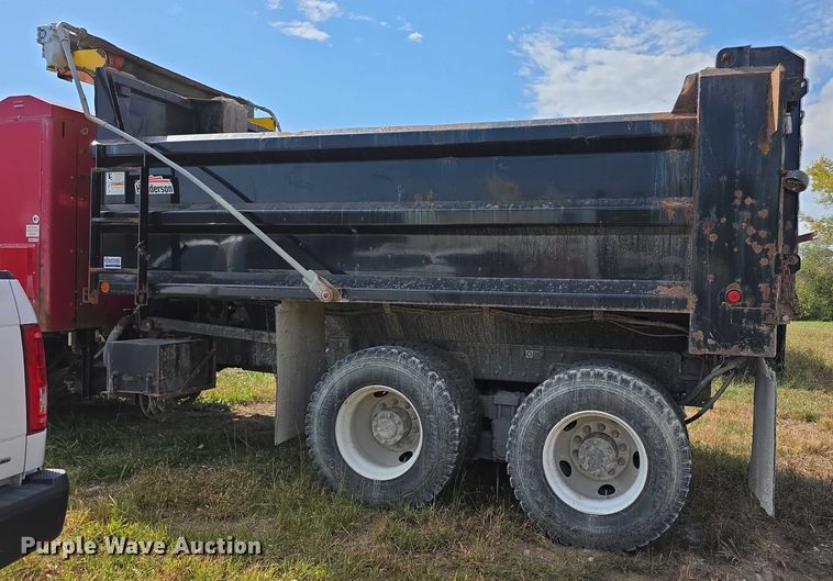 image for item FI0566 2015 Kenworth  T470 dump truck