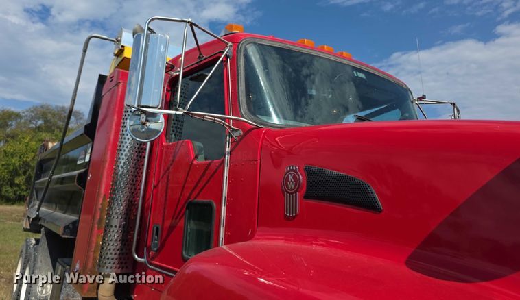 image for item FI0566 2015 Kenworth  T470 dump truck