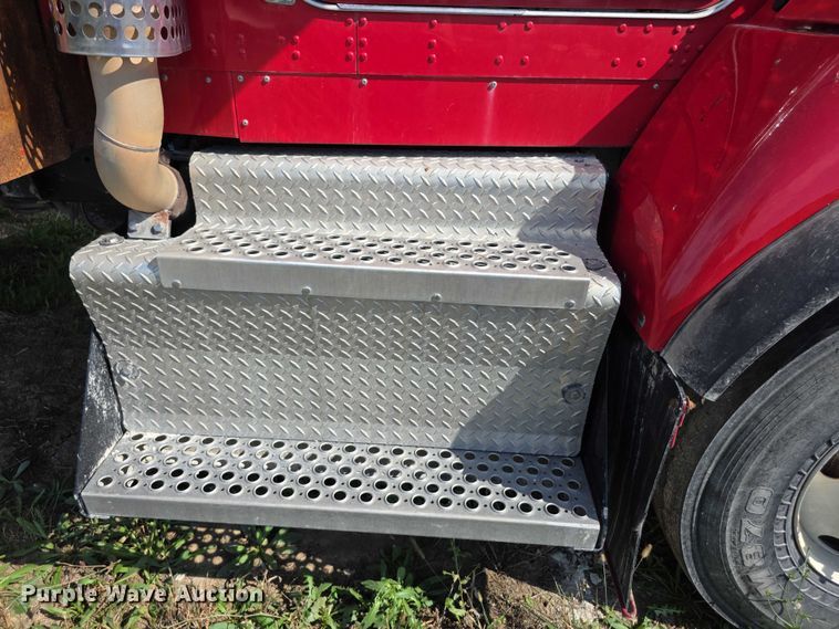 image for item FI0566 2015 Kenworth  T470 dump truck