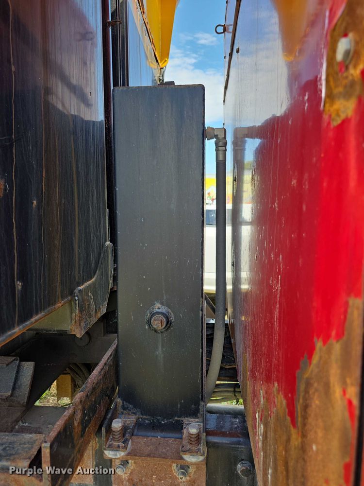 image for item FI0566 2015 Kenworth  T470 dump truck