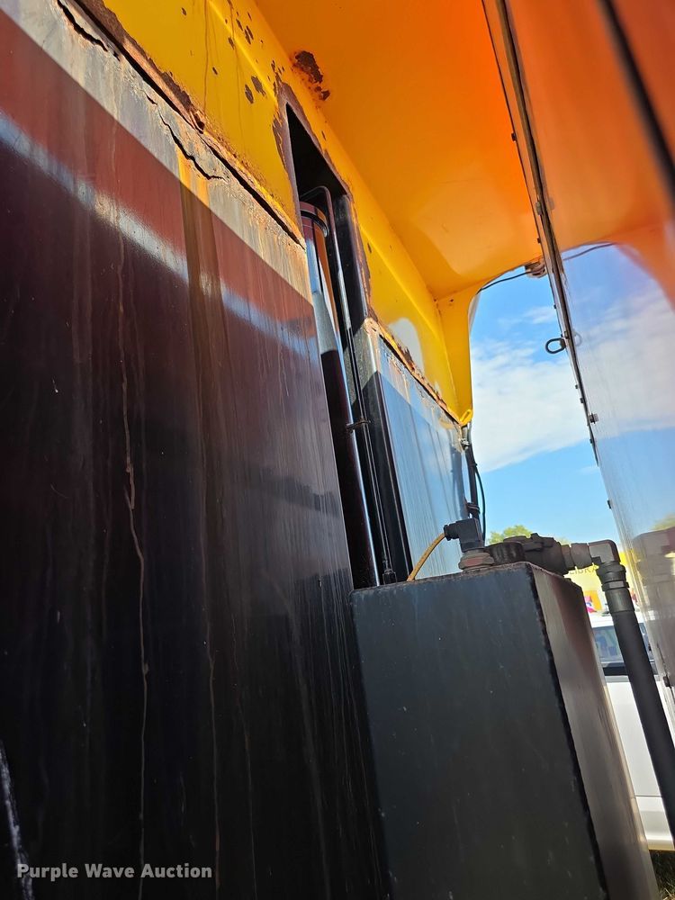 image for item FI0566 2015 Kenworth  T470 dump truck