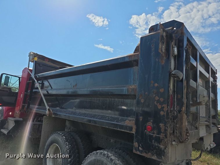 image for item FI0566 2015 Kenworth  T470 dump truck