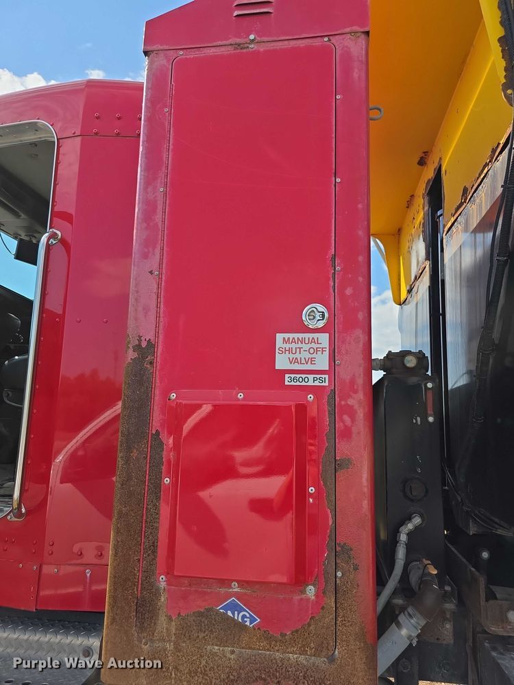 image for item FI0566 2015 Kenworth  T470 dump truck