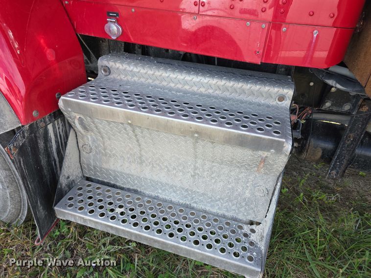 image for item FI0566 2015 Kenworth  T470 dump truck