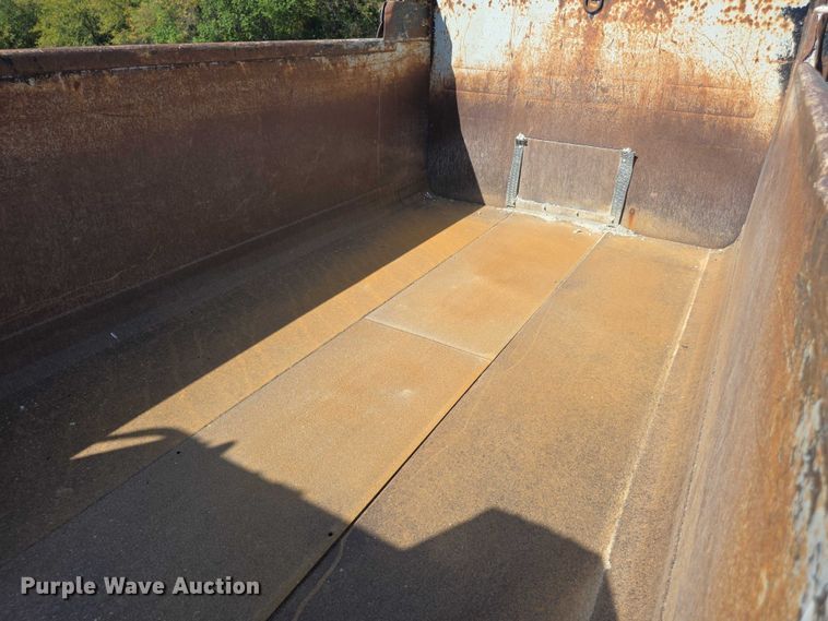 image for item FI0566 2015 Kenworth  T470 dump truck