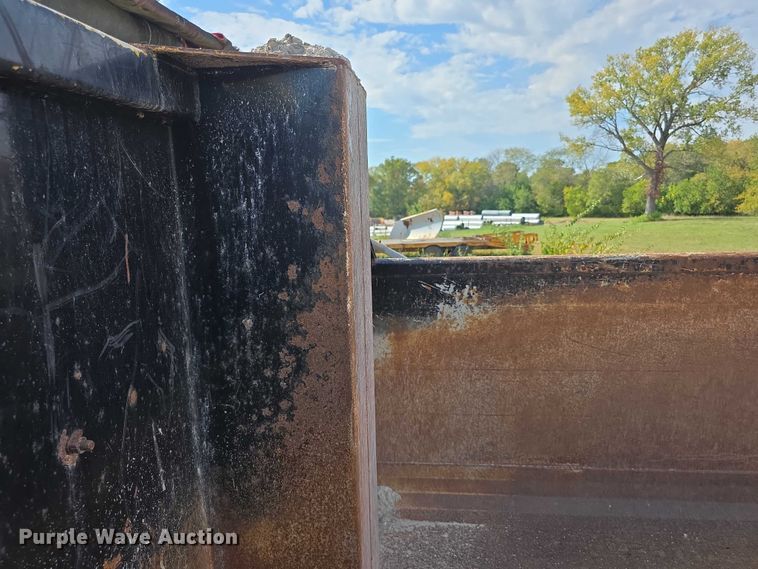 image for item FI0566 2015 Kenworth  T470 dump truck