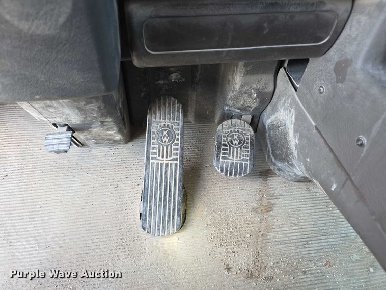 image for item FI0566 2015 Kenworth  T470 dump truck