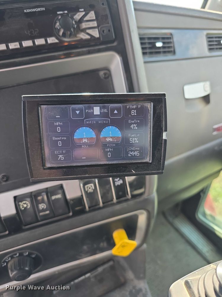 image for item FI0566 2015 Kenworth  T470 dump truck