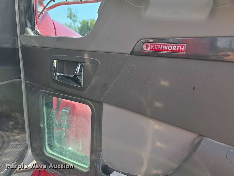 image for item FI0566 2015 Kenworth  T470 dump truck