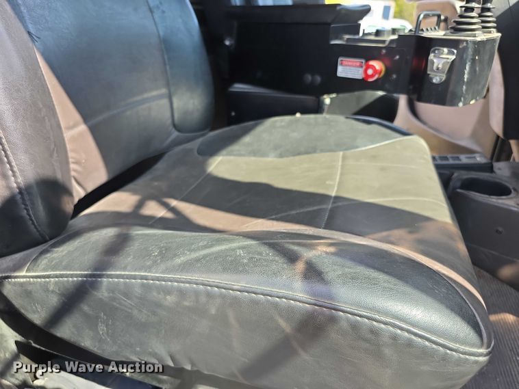 image for item FI0566 2015 Kenworth  T470 dump truck