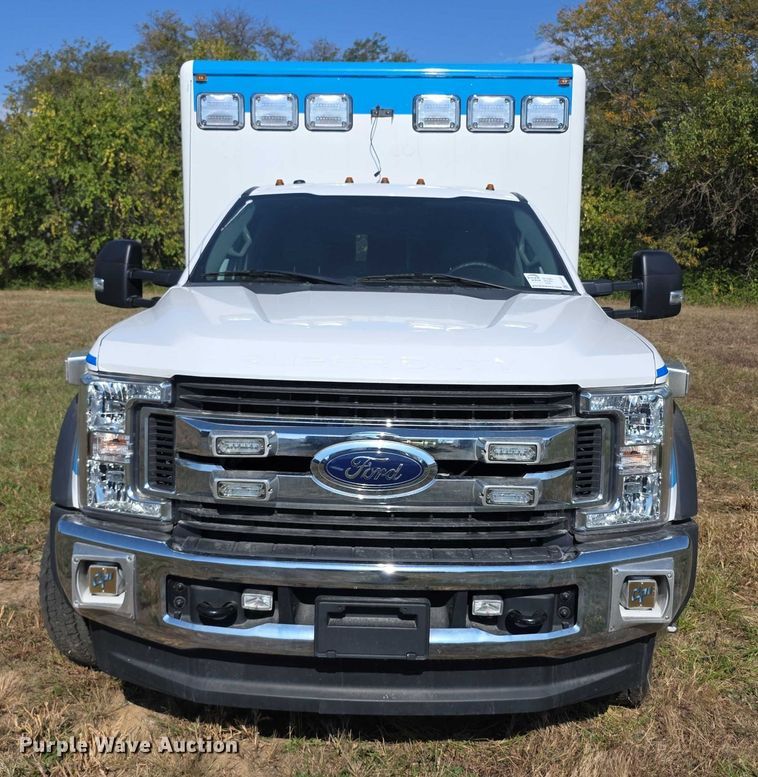 image for item FI0568 2019 Ford E450 Super Duty ambulance