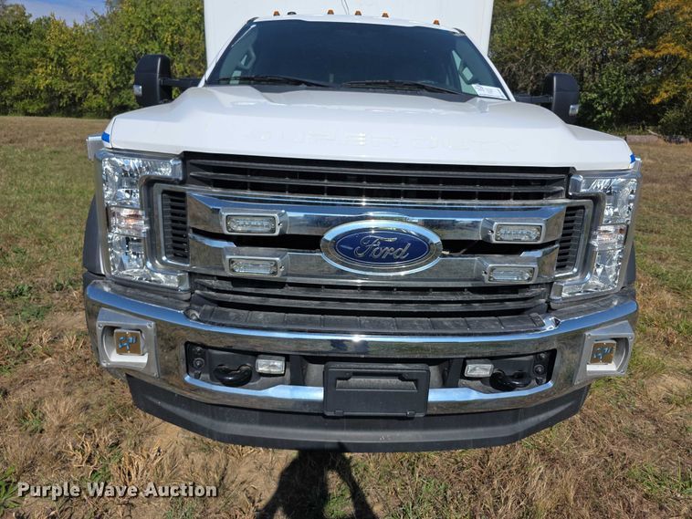 image for item FI0568 2019 Ford E450 Super Duty ambulance