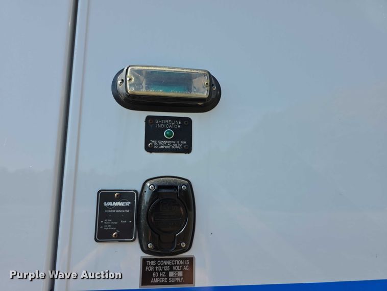 image for item FI0568 2019 Ford E450 Super Duty ambulance