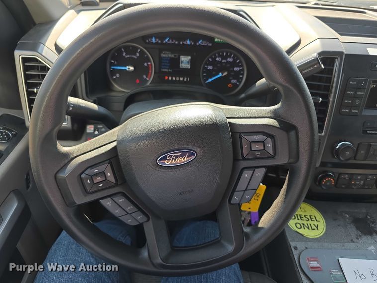 image for item FI0568 2019 Ford E450 Super Duty ambulance