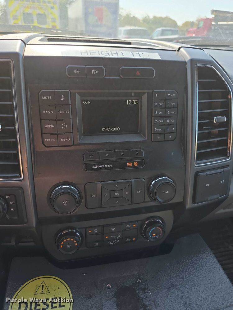 image for item FI0568 2019 Ford E450 Super Duty ambulance