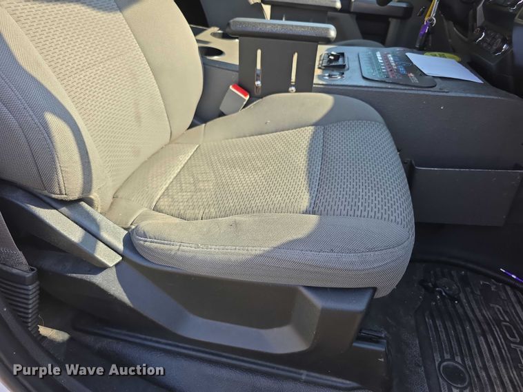 image for item FI0568 2019 Ford E450 Super Duty ambulance