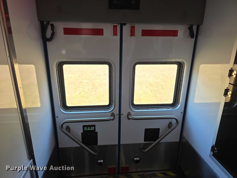 image for item FI0568 2019 Ford E450 Super Duty ambulance