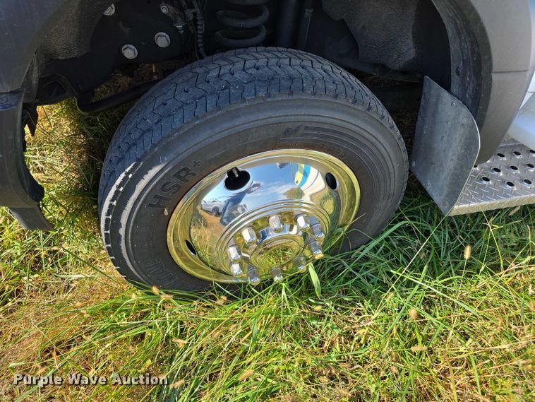 image for item FI0568 2019 Ford E450 Super Duty ambulance