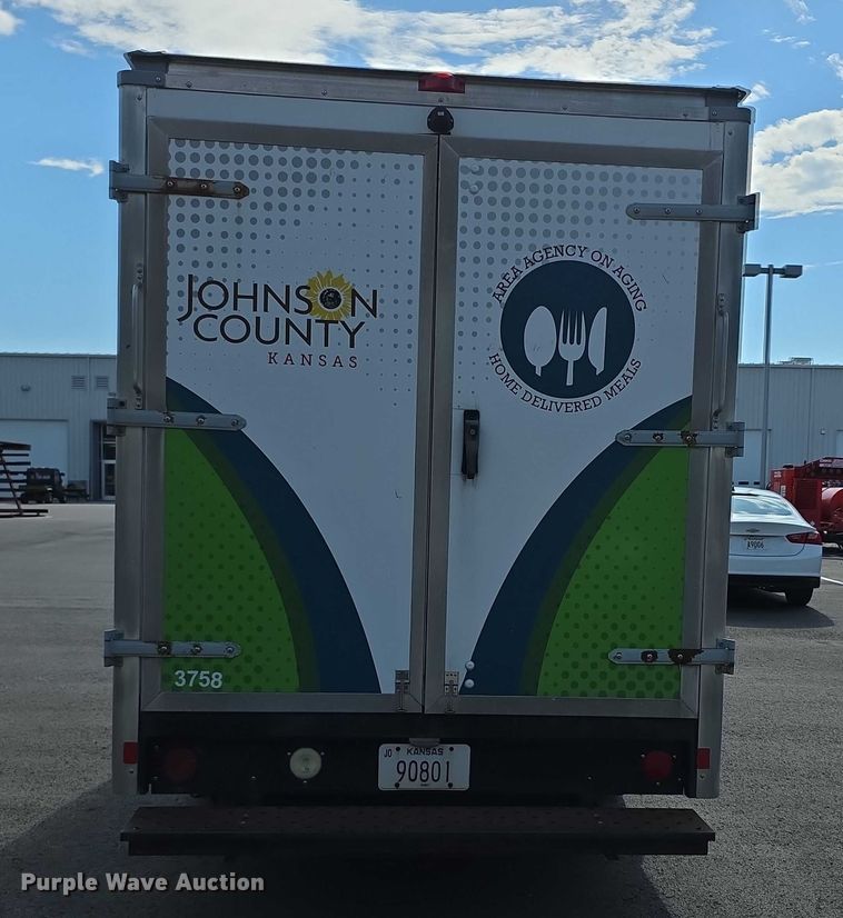 image for item FI0569 2014 Ford E350 Super Duty  delivery van