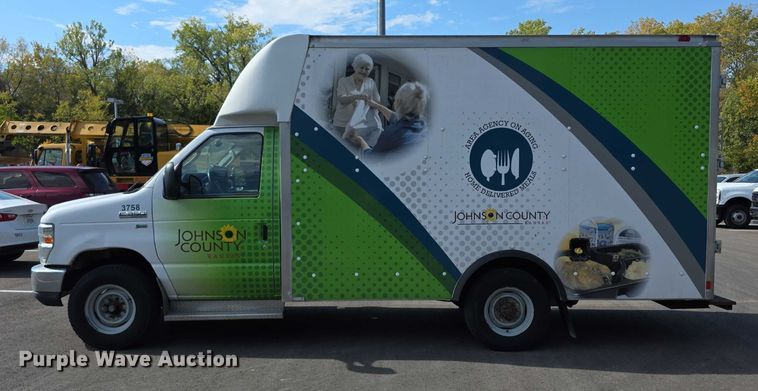 image for item FI0569 2014 Ford E350 Super Duty  delivery van