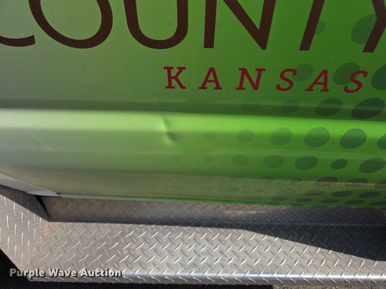 image for item FI0569 2014 Ford E350 Super Duty  delivery van