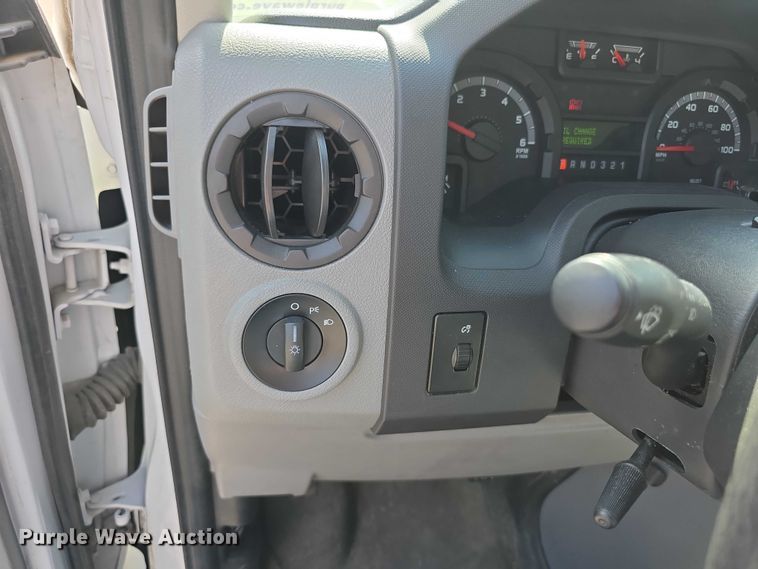 image for item FI0569 2014 Ford E350 Super Duty  delivery van
