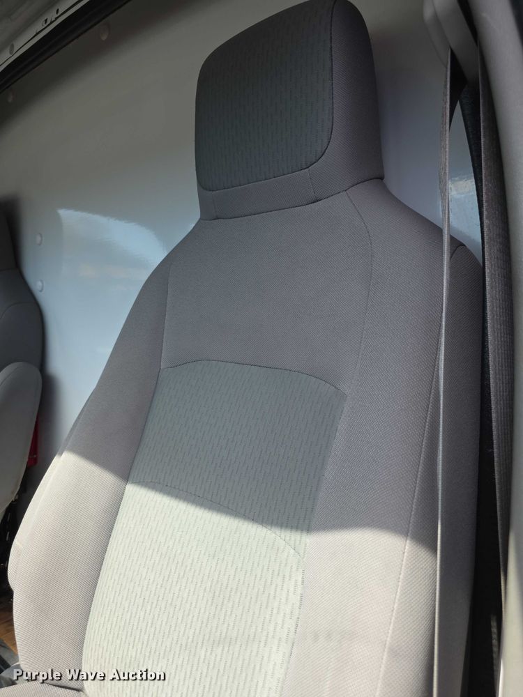 image for item FI0569 2014 Ford E350 Super Duty  delivery van