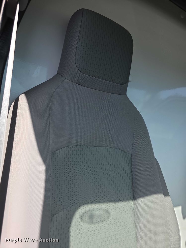 image for item FI0569 2014 Ford E350 Super Duty  delivery van