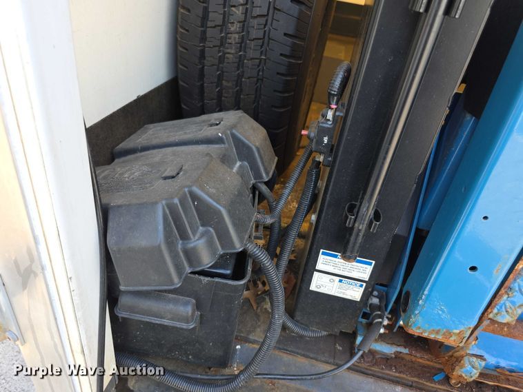 image for item FI0569 2014 Ford E350 Super Duty  delivery van