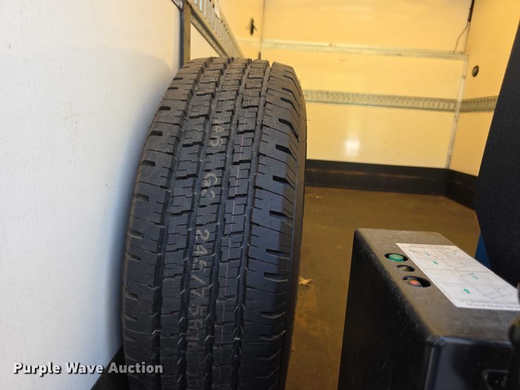 image for item FI0569 2014 Ford E350 Super Duty  delivery van