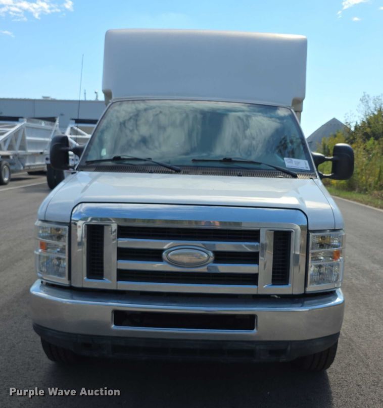 image for item FI0571 2014 Ford E350 Super Duty  delivery van