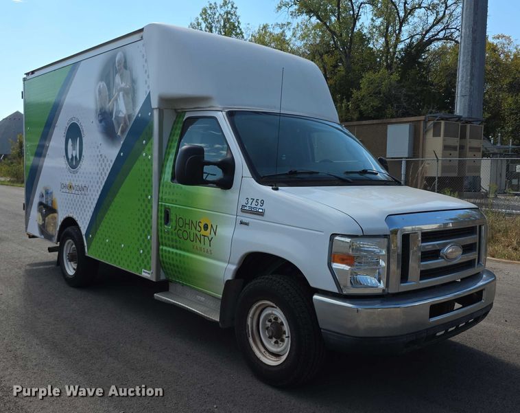 image for item FI0571 2014 Ford E350 Super Duty  delivery van