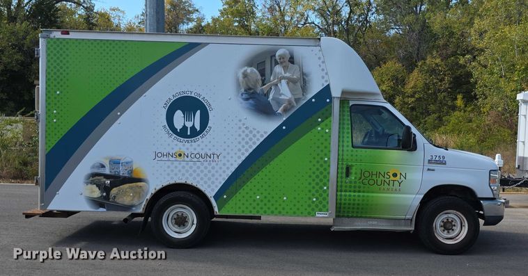 image for item FI0571 2014 Ford E350 Super Duty  delivery van