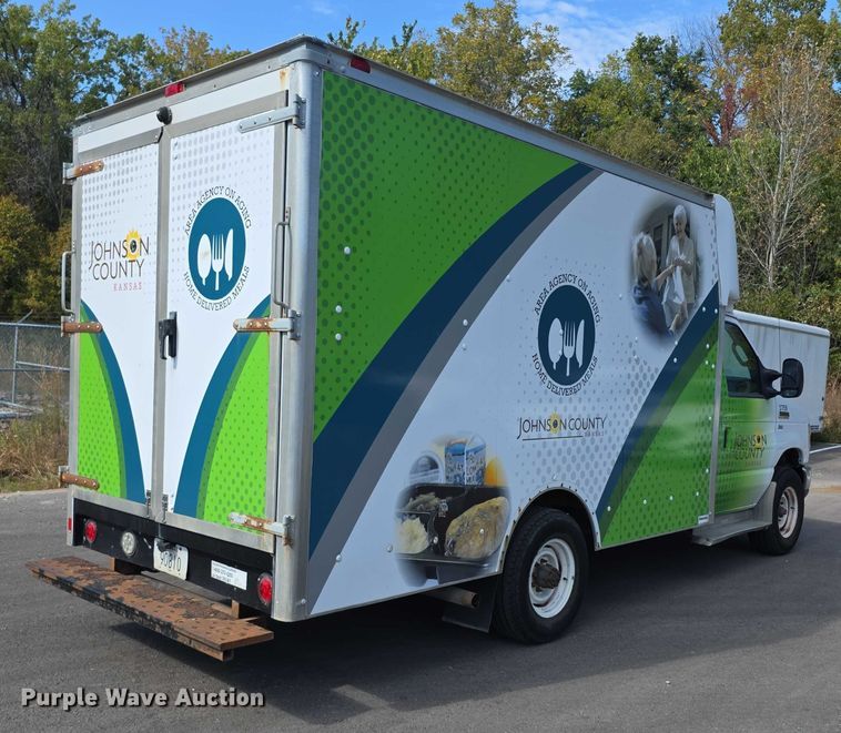 image for item FI0571 2014 Ford E350 Super Duty  delivery van