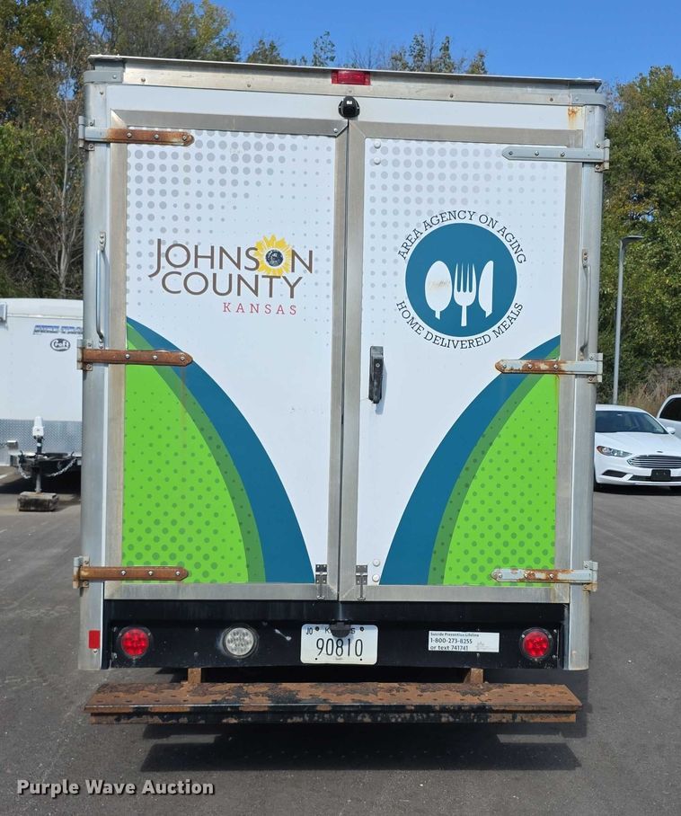 image for item FI0571 2014 Ford E350 Super Duty  delivery van