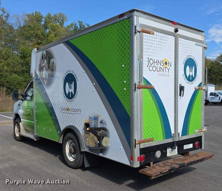 image for item FI0571 2014 Ford E350 Super Duty  delivery van