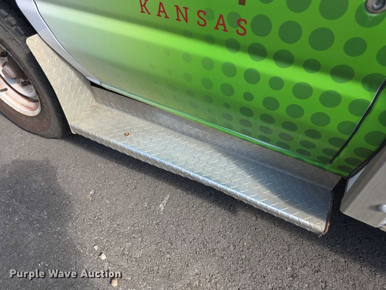 image for item FI0571 2014 Ford E350 Super Duty  delivery van