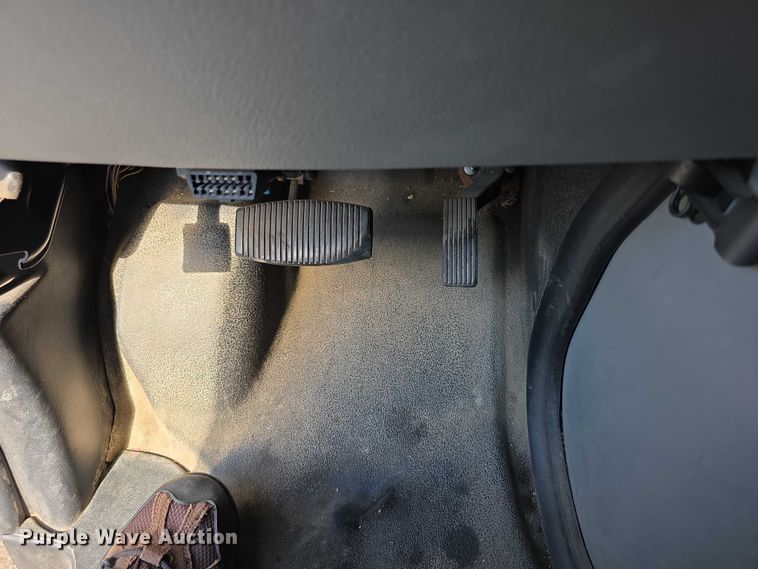 image for item FI0571 2014 Ford E350 Super Duty  delivery van