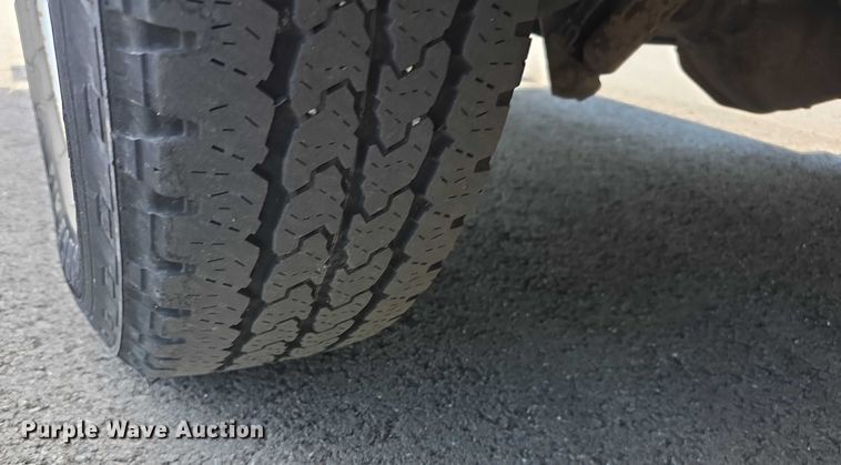 image for item FI0571 2014 Ford E350 Super Duty  delivery van