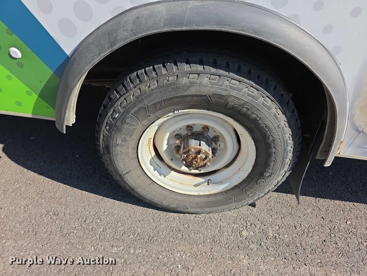 image for item FI0571 2014 Ford E350 Super Duty  delivery van