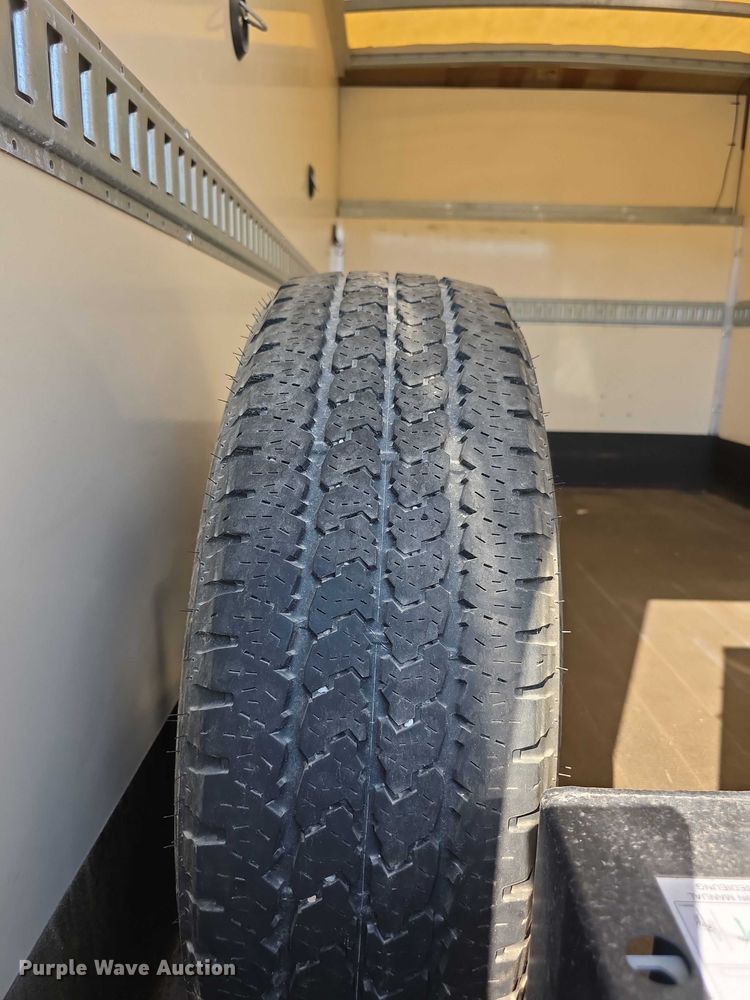 image for item FI0571 2014 Ford E350 Super Duty  delivery van