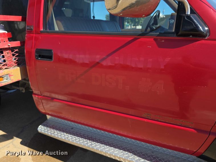 image for item FI0585 1991 Chevrolet Cheyenne 3500 brush fire truck