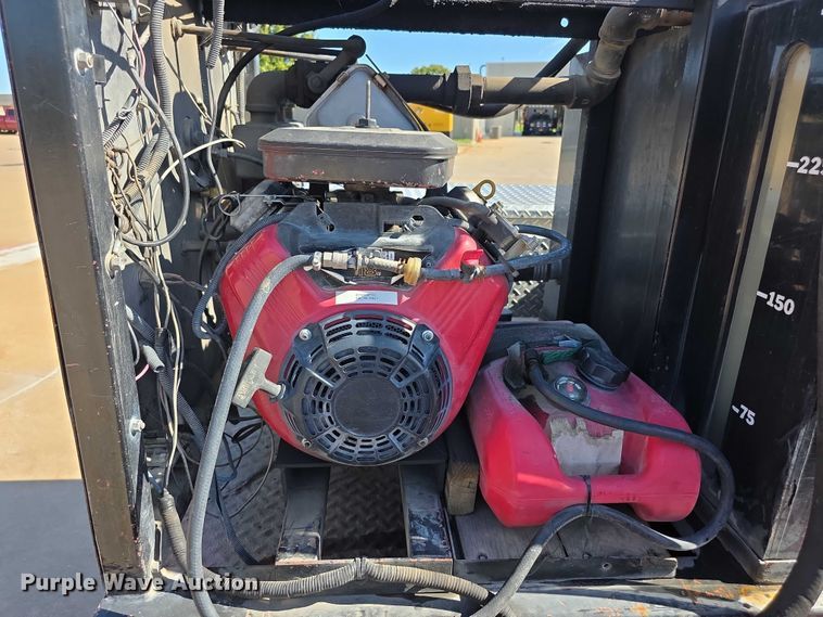 image for item FI0585 1991 Chevrolet Cheyenne 3500 brush fire truck