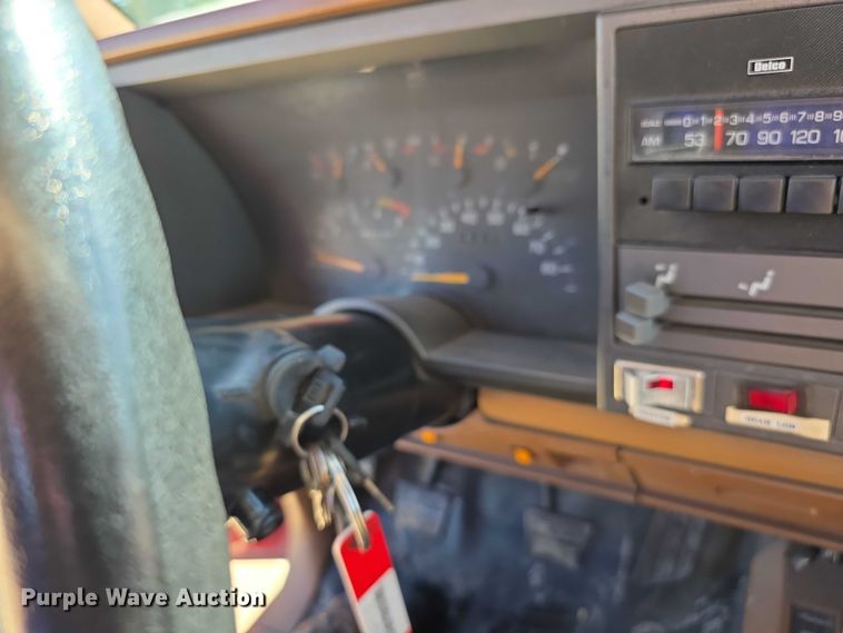 image for item FI0585 1991 Chevrolet Cheyenne 3500 brush fire truck