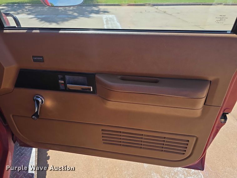 image for item FI0585 1991 Chevrolet Cheyenne 3500 brush fire truck