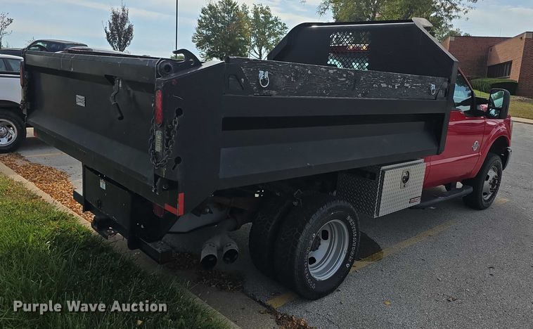 image for item FI0589 2014 Ford F350 Super Duty  dump bed pickup truck