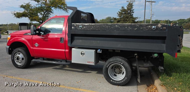 image for item FI0589 2014 Ford F350 Super Duty  dump bed pickup truck