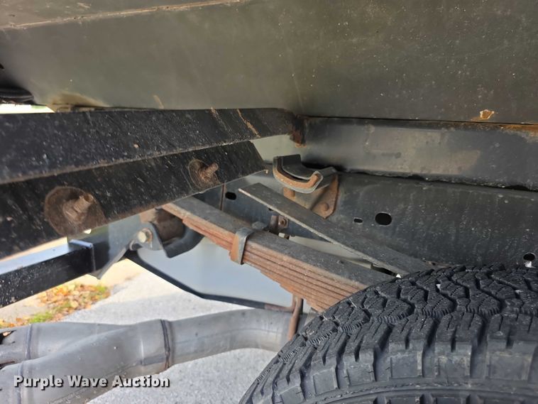 image for item FI0589 2014 Ford F350 Super Duty  dump bed pickup truck