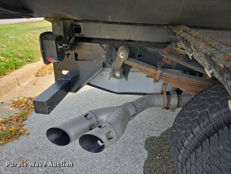 image for item FI0589 2014 Ford F350 Super Duty  dump bed pickup truck