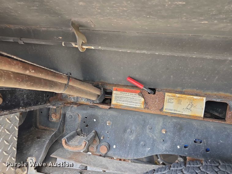 image for item FI0589 2014 Ford F350 Super Duty  dump bed pickup truck